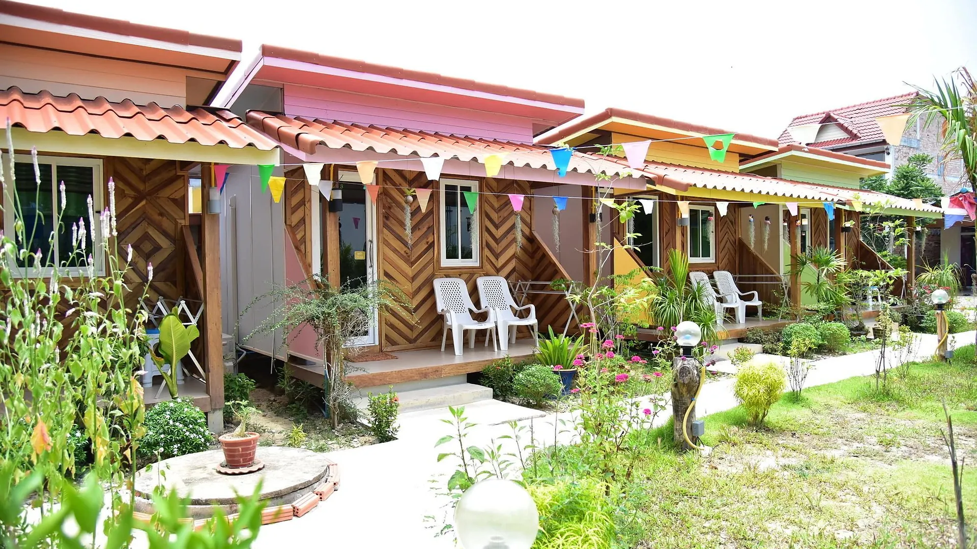ホテル Baan San Sa Sin Ko Lanta 2*,  タイ王国